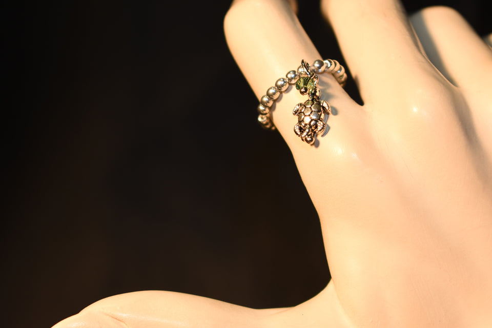 Amulette ring with crystals - Green gradation color