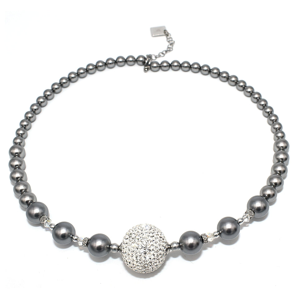 Collana Riflessi di Luna in cristalli perlati e sfera in strass - Colore Grigio Chiaro - Metallo placcatura rodio