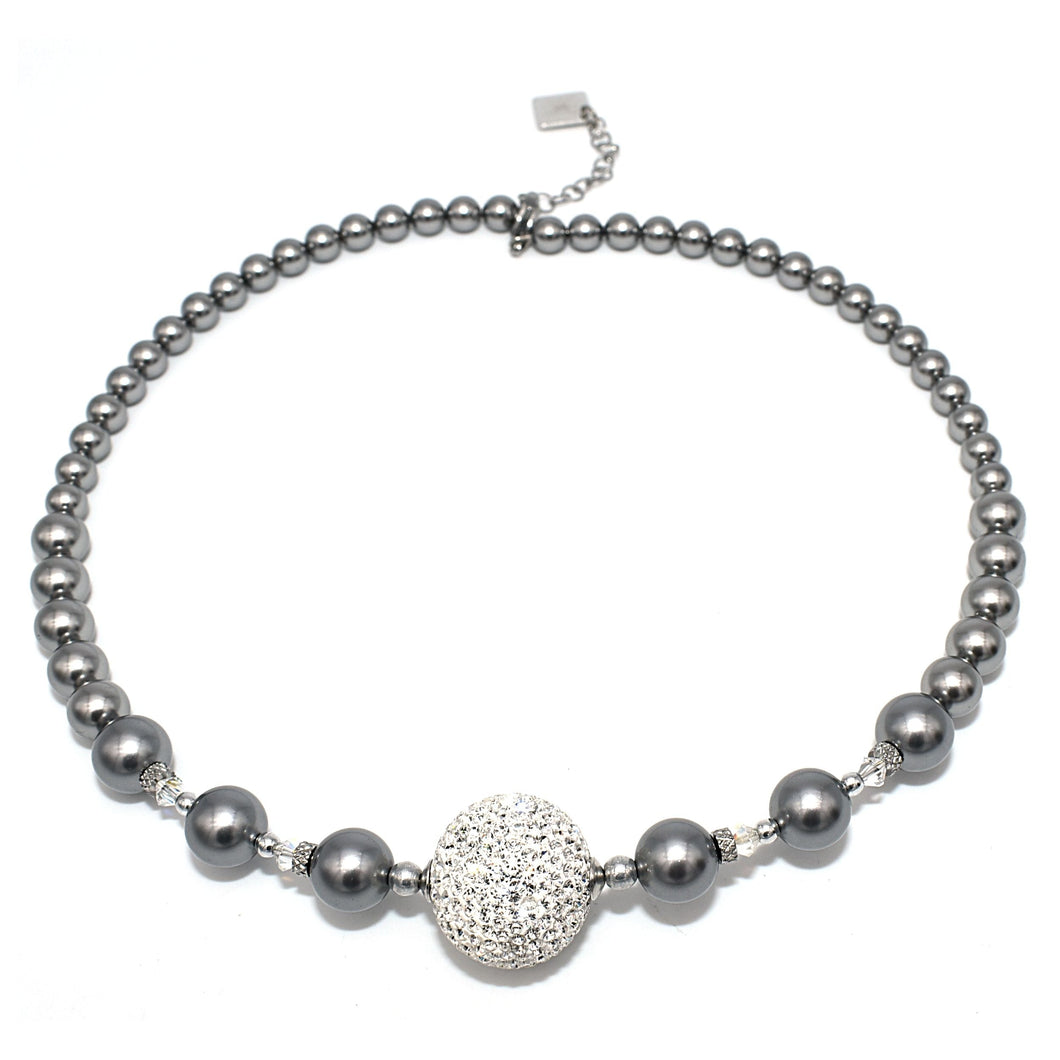 Collana Riflessi di Luna in cristalli perlati e sfera in strass - Colore Grigio Chiaro - Metallo placcatura rodio